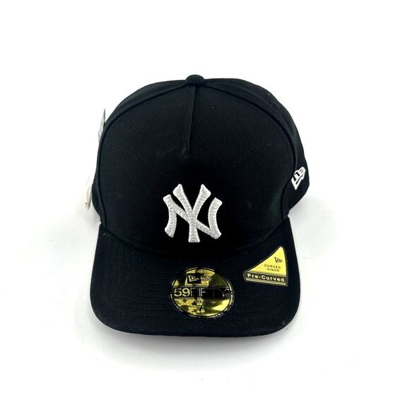 New Era New York Yankees On Field Game Navy 59FIFTY Fitted Cap Size 7 3/8 - Picture 3 of 10